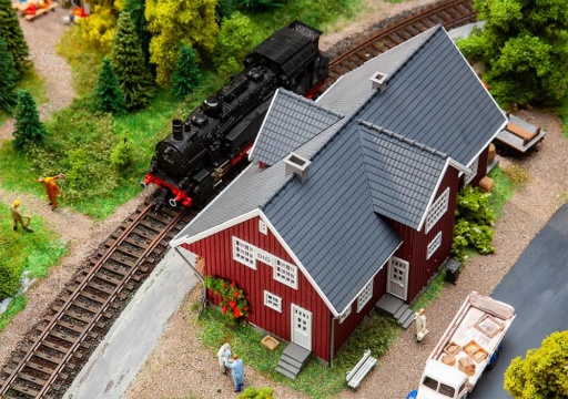 Faller FA110160 - Schwedischer Bahnhof – Bild 6