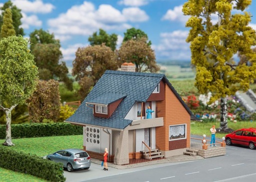 Faller-131359 - Haus mit Balkon - H0 - OVP