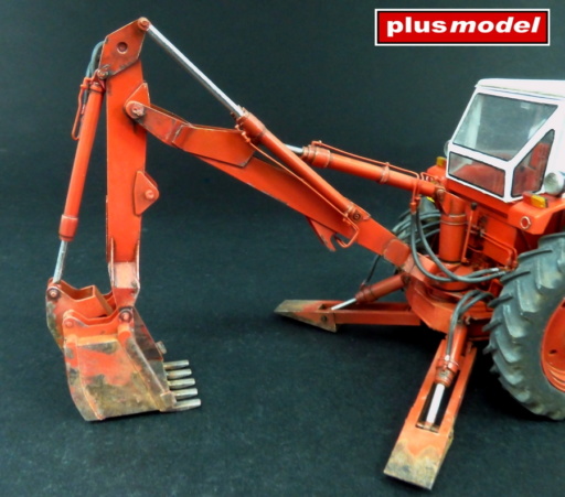 Plus Model 338 - Sowjetische Planierraupe/Trecker Belarus 1:35