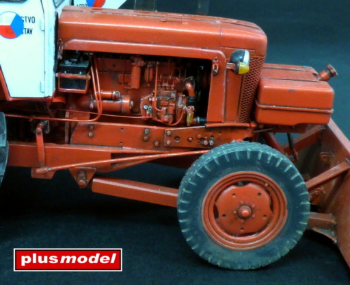 Plus Model 338 - Sowjetische Planierraupe/Trecker Belarus 1:35
