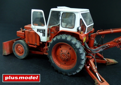 Plus Model 338 - Sowjetische Planierraupe/Trecker Belarus 1:35