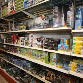 Laden Miniwelt24 ModellbahnFachhandel Modellbau Plastikmodellbau